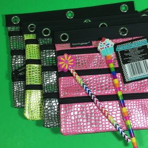 COPY - Tech Gear 3-Pocket Binder Pouch